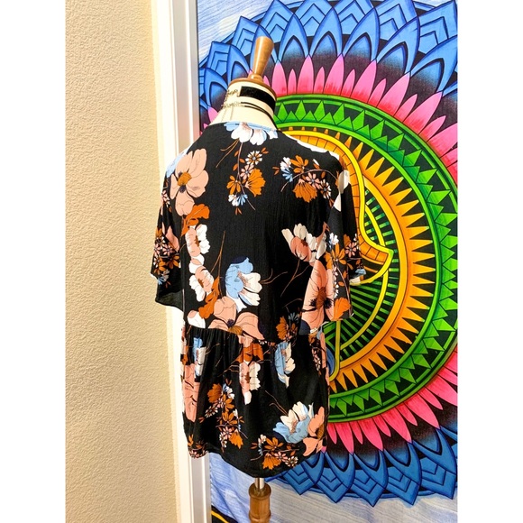 π Stylish flower peplum top - Picture 8 of 11